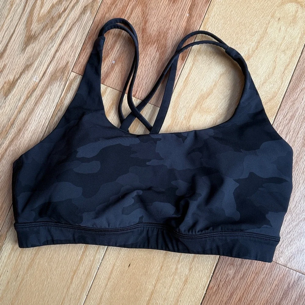 Lululemon Energy Bra
Incognito Camo Multi Grey - Picture 2 of 3